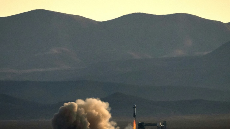  Zwei Deutsche fliegen mit Rakete von Amazon-Gr&uuml;nder Bezos ins All 