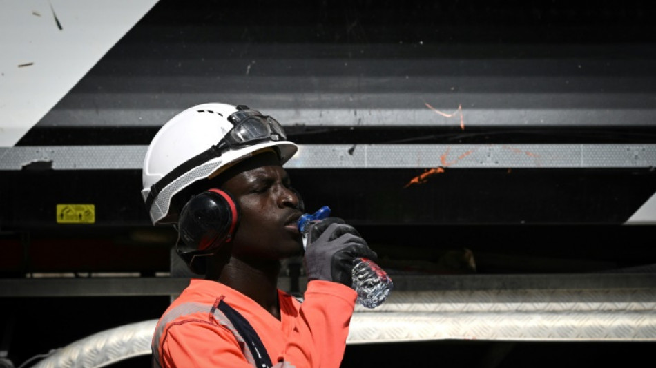 Chaleur: la France transpire, le mercure grimpe pour la cl&ocirc;ture des JO