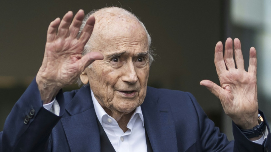  Blatter zum Fall Balogun: "Quo vadis, FIFA?" 