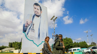 Rebeldes huthis reivindicam ataque a navio dos EUA no I&ecirc;men