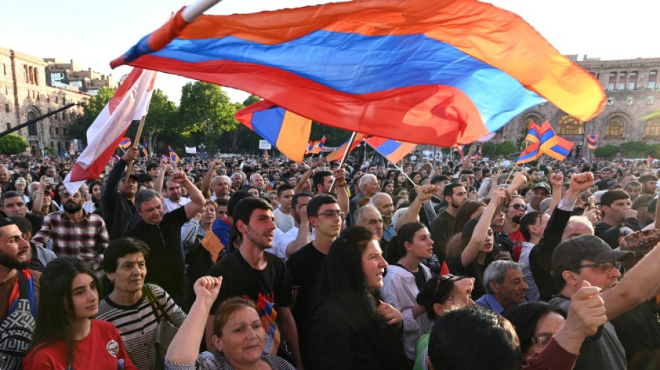  Protesta masiva en Armenia contra el traspaso de tierras a Azerbaiyán 