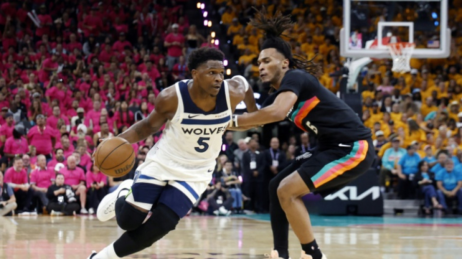  Timberwolves eclipse Spurs as Knicks rout Sixers 