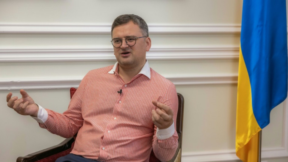 Ucr&acirc;nia precisar&aacute; de armas do Ocidente at&eacute; vencer, afirma chanceler