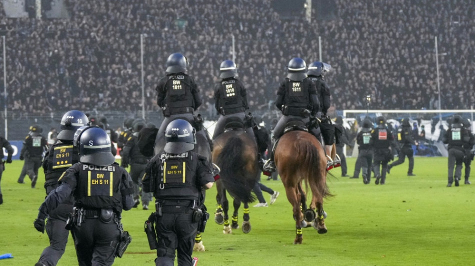  "Schadet dem Fu&szlig;ball": FCK gewinnt nach Ausschreitungen 