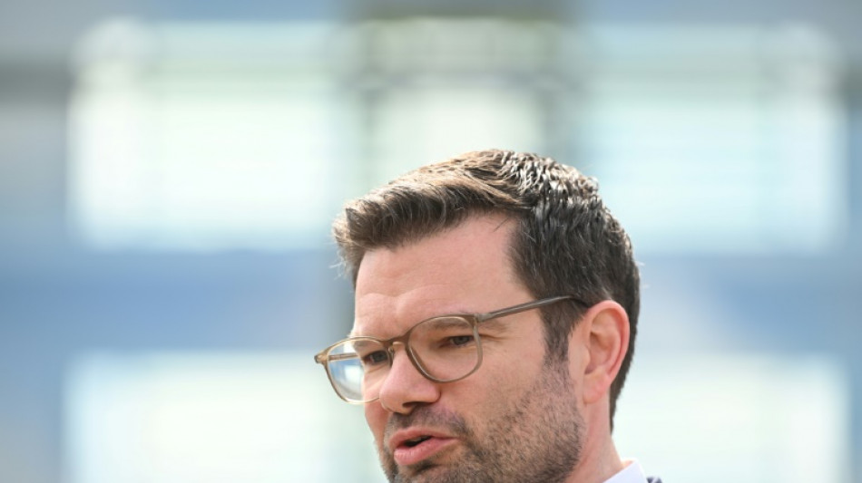 Buschmann: Werbeverbot für Abtreibungen