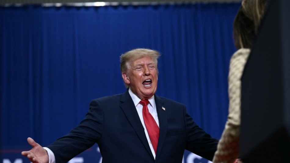  Trump says Canada trade deal coming 'soon' 