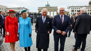 Britischer König Charles und Ehefrau Camilla beginnen Besuch in Deutschland