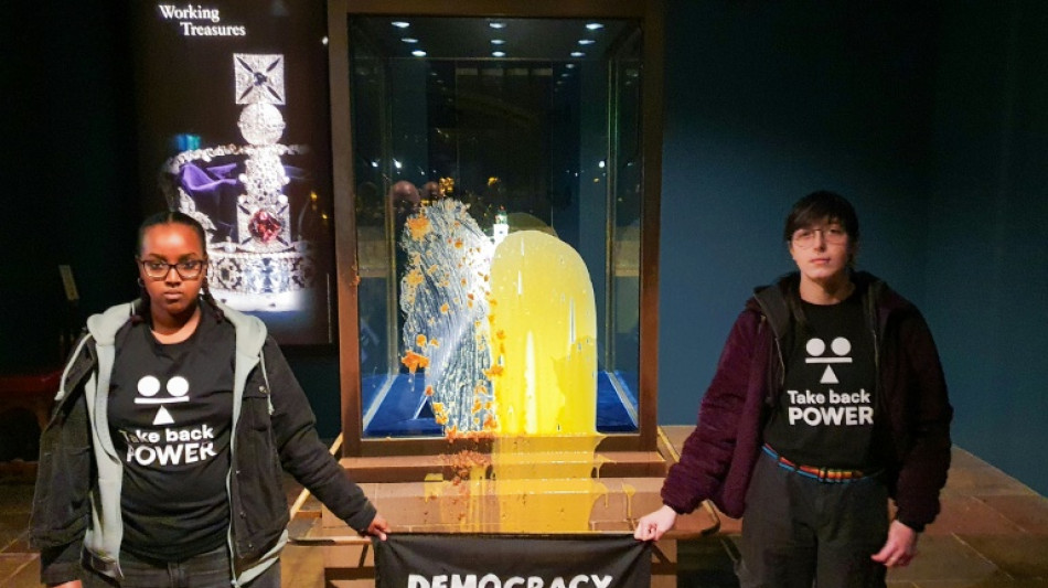  'Democracy has crumbled!': Four arrested in UK Crown Jewels protest 