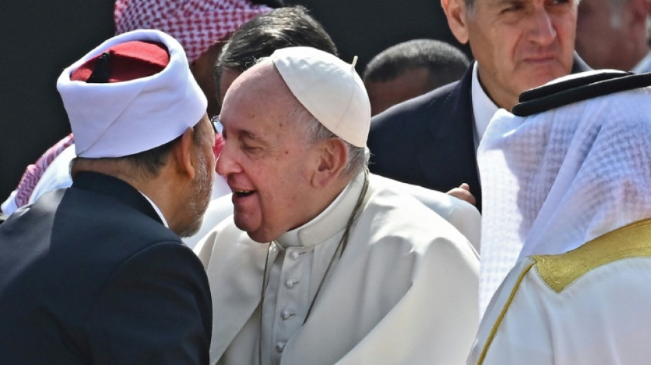 Papst Franziskus warnt in Bahrain vor Welt am