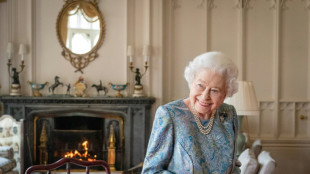 Elizabeth II tout sourire et sans canne à quelques semaines des célébrations du jubilé
