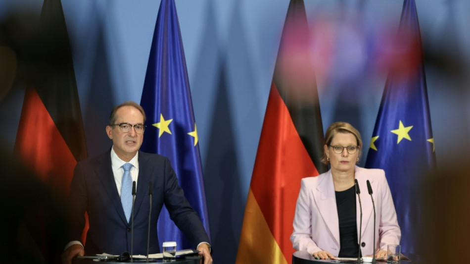  Nach CSD-Anschlag: Regierung legt Zehn-Punkte-Plan gegen islamistischen Terrorismus vor 
