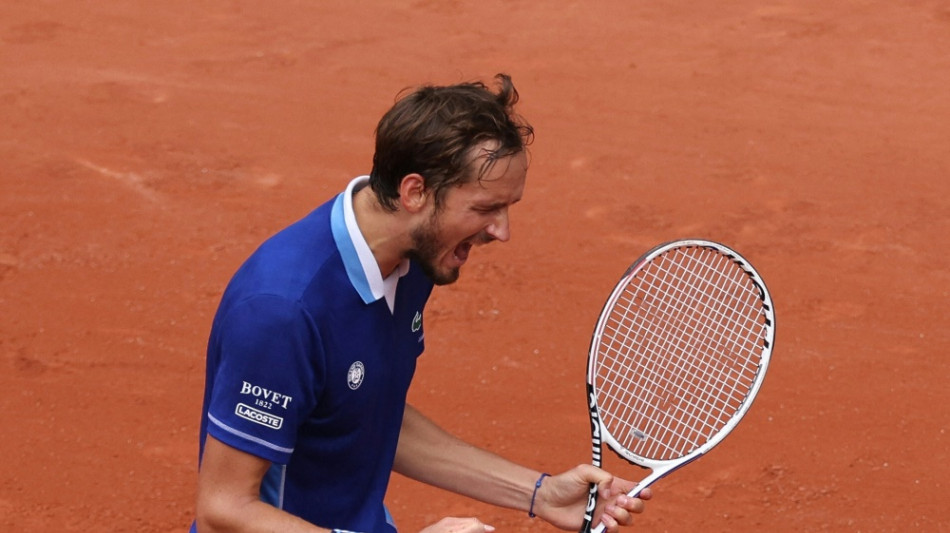 Medwedew l&ouml;st auch zweite Aufgabe souver&auml;n 