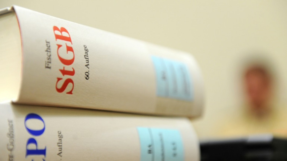 Mit Falschgeld &uuml;ber die Reeperbahn: Bew&auml;hrungsstrafen f&uuml;r zwei M&auml;nner in Hamburg