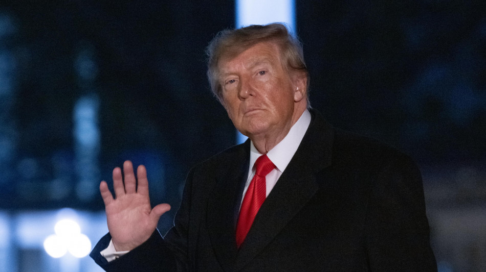  Sondaggio Ft, 'Trump ancora gi&ugrave; e al 34% nei consensi, pesa l'economia' 