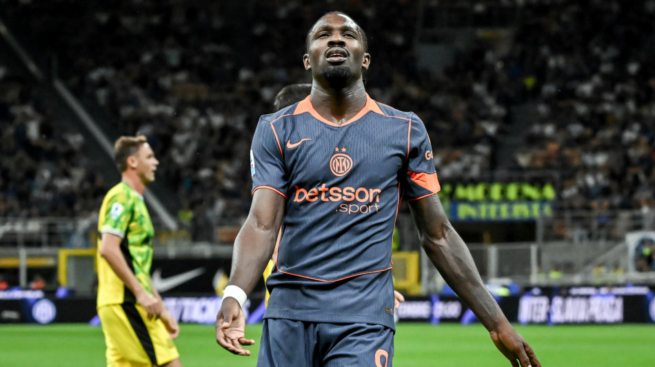Inter: risentimento muscolare per Thuram