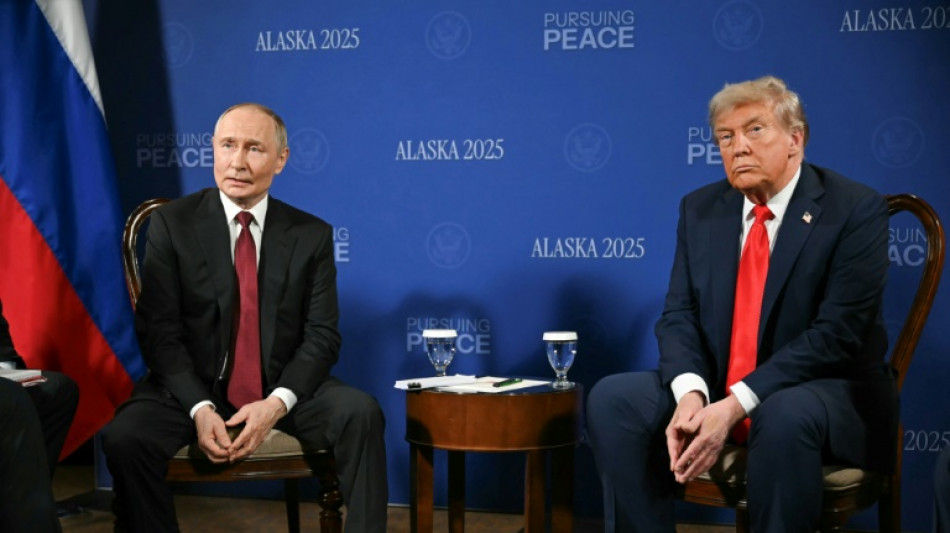 Trump et Poutine achèvent une réunion de près de trois heures