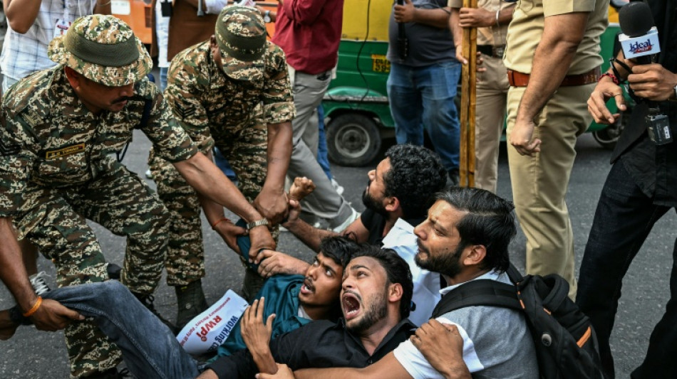  Thousands march in India's capital to demand election chief resign 