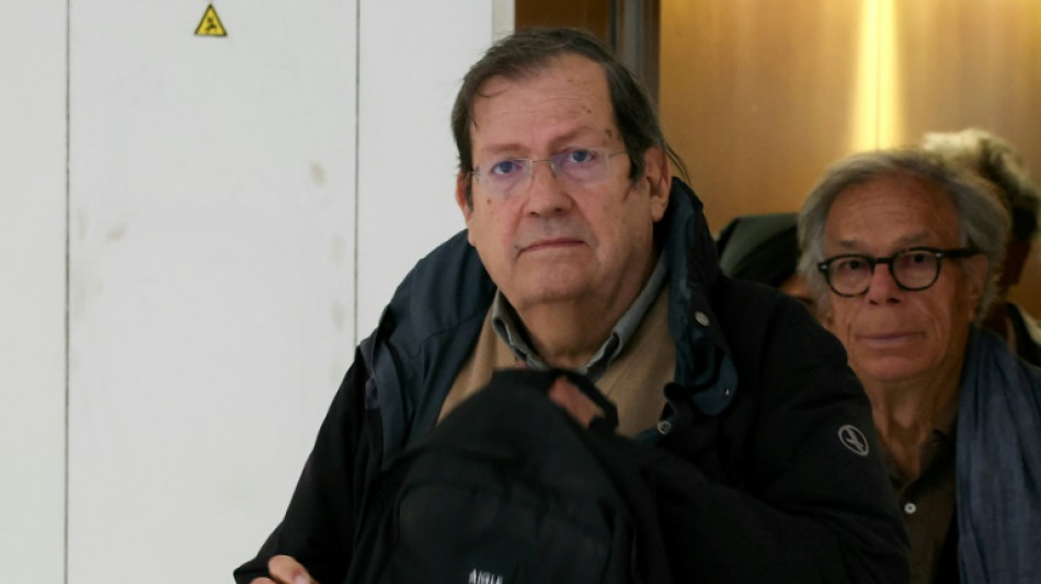 Au tribunal, deux ex-dirigeants du Canard encha&icirc;n&eacute; d&eacute;fendent la r&eacute;alit&eacute; de l'emploi d'une "souffleuse d'id&eacute;es"