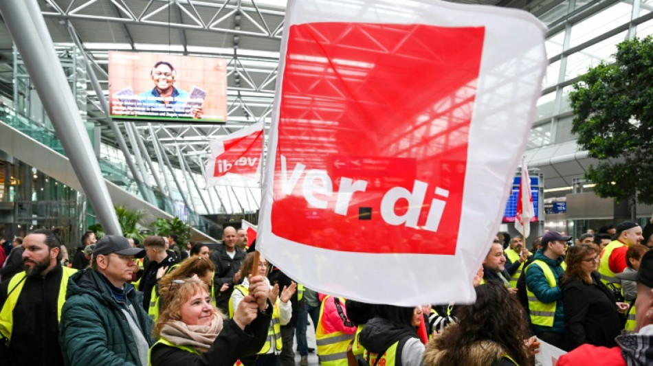Tarifstreit im Einzelhandel: Verdi droht mit St&ouml;rungen im Weihnachtsgesch&auml;ft