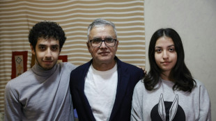 Família da prêmio Nobel da Paz presa no Irã está determinada a 'difundir sua voz'
