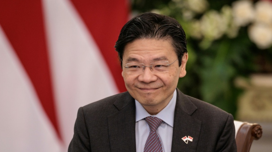  Singapore to bump cabinet wages, already world's highest 