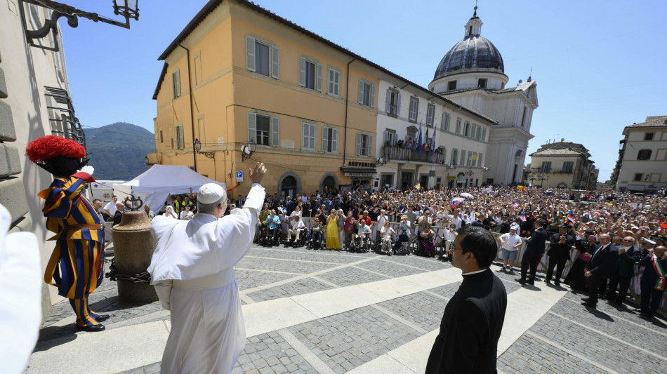 Il Papa, andrei a Gaza ma anche in altri luoghi dove c'è guerra