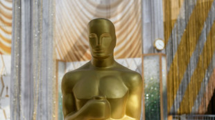 Will Smith se negó a irse de los Óscar tras abofetear a Chris Rock, dice la Academia