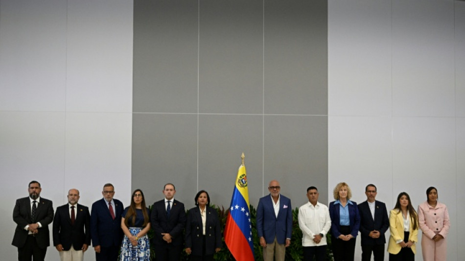  Governo interino e delegados da oposi&ccedil;&atilde;o iniciam di&aacute;logo na Venezuela 