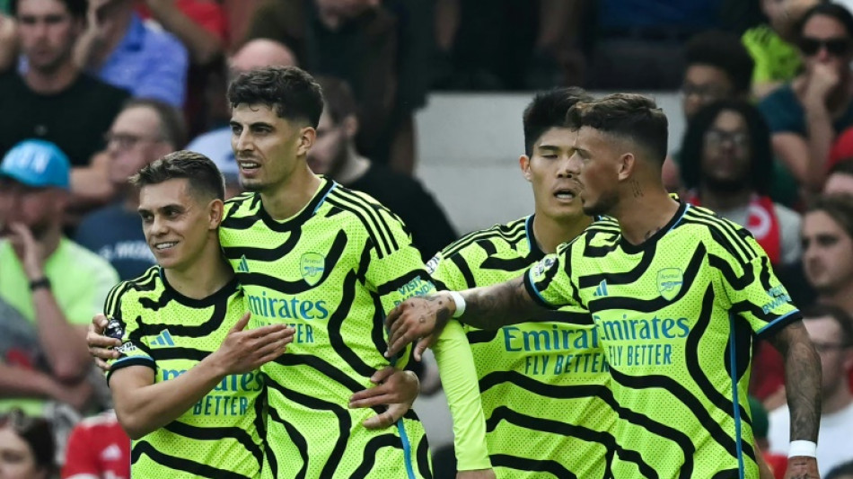 Arsenal vence United e retoma lideran&ccedil;a antes da &uacute;ltima rodada do Ingl&ecirc;s