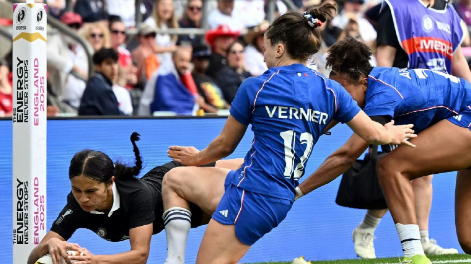 Mondial de rugby: nouvelle d&eacute;sillusion pour les Bleues, gifl&eacute;es par la Nouvelle-Z&eacute;lande pour le bronze