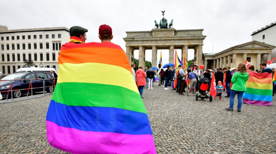Regenbogenflagge soll zweimal im Jahr an Reichstagsgebäude wehen