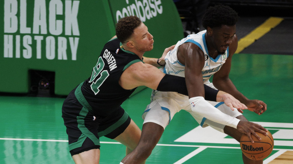 Nba: Williams non supera le visite, niente passaggio ai Lakers