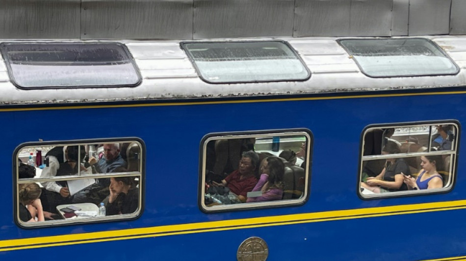 Quase 700 turistas s&atilde;o evacuados ap&oacute;s protestos em Machu Picchu