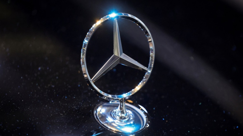  Mercedes-Benz cuts 2026 profit outlook on tough China market 