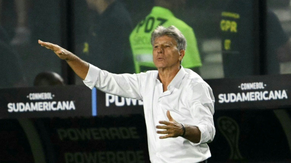  Gr&ecirc;mio anuncia retorno do t&eacute;cnico Renato Ga&uacute;cho 