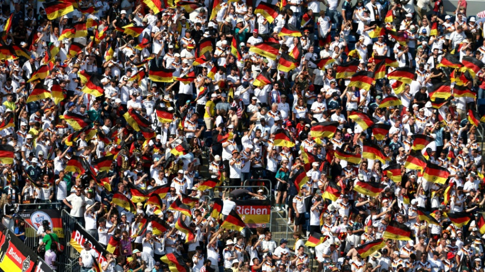  R&uuml;ckkehr der Stehpl&auml;tze bei Klopps Heimdeb&uuml;t 