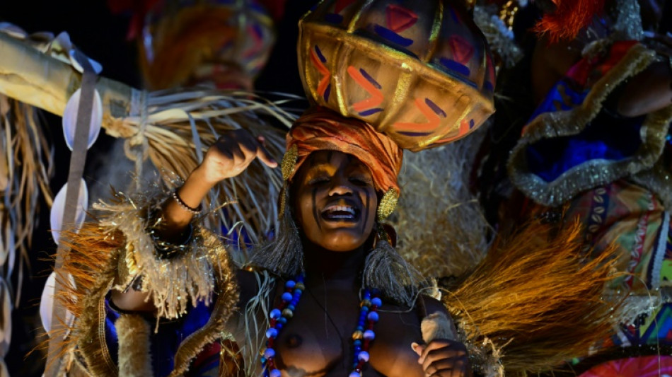 Rio encerra desfiles do Carnaval em grande estilo