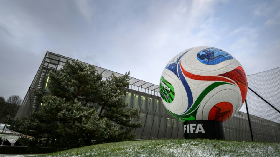  Lev&eacute;e de boucliers contre la Fifa, somm&eacute;e de renoncer aux investissements priv&eacute;s 