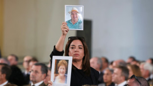 Emoción e insultos en el homenaje a las víctimas de las riadas de hace un año en España