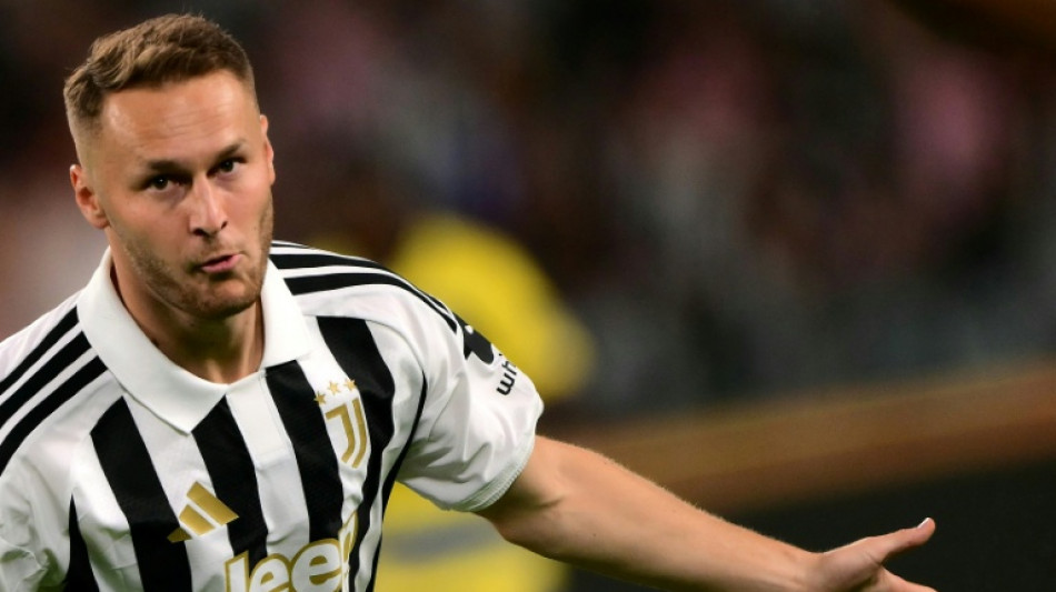  Juve notch second straight win, Fiorentina's centenary party falls flat  