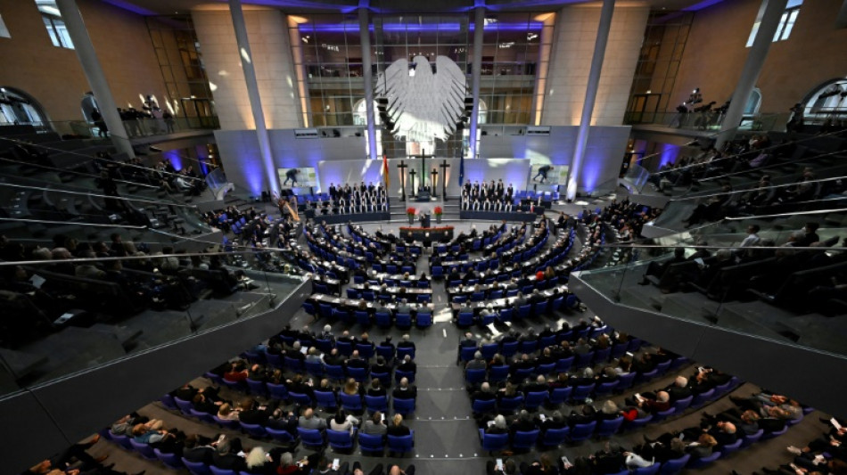 Bundestag stimmt über Chancen-Aufenthaltsrecht und Pflegepersonal in Kliniken ab