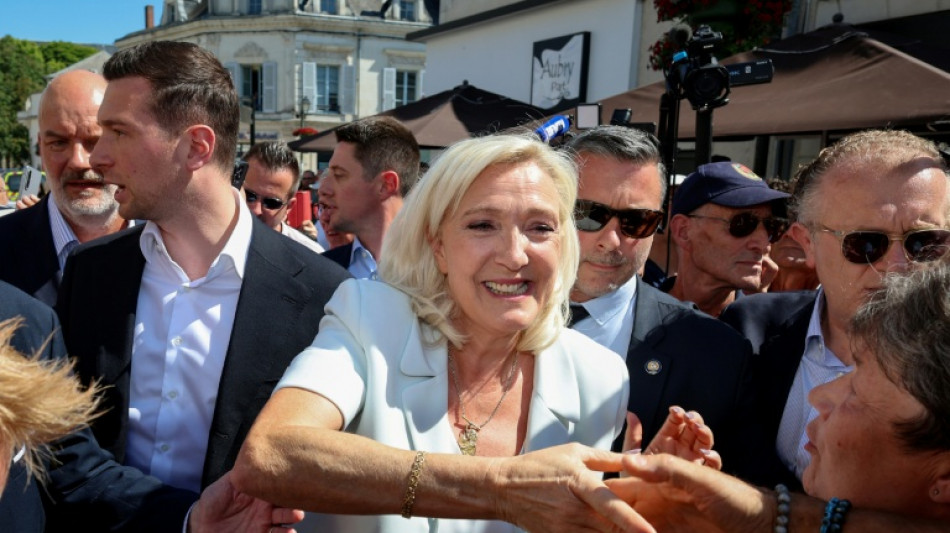  Wahlkampf als "Geisel": Scharfe Kritik in Frankreich an Le Pens Kandidatur 