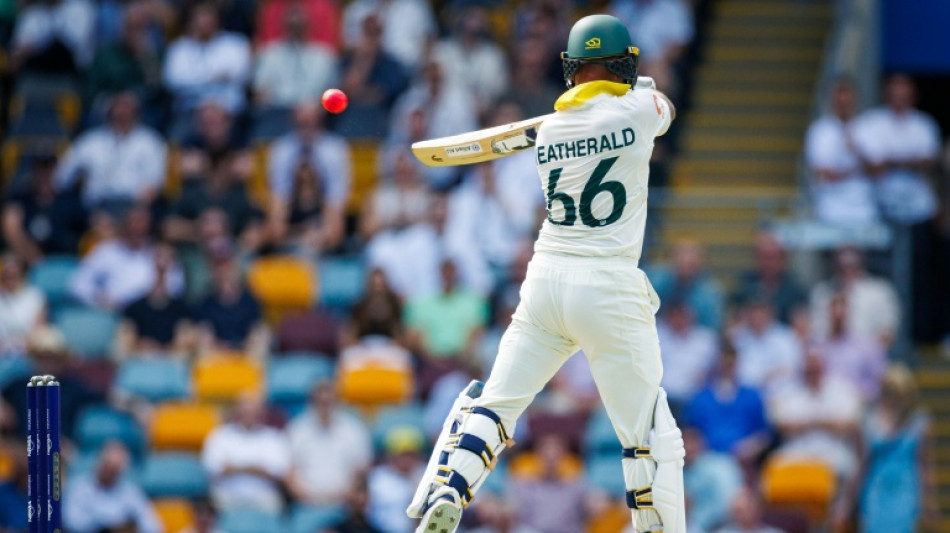  Weatherald fires up as Australia race to 130-1 in second Ashes Test 
