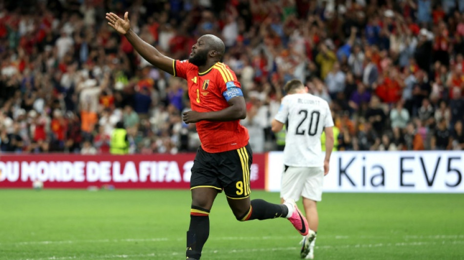  B&eacute;lgica goleia Nova Zel&acirc;ndia (5-1) e avan&ccedil;a aos 16-avos da Copa em 1&ordm; do Grupo G 