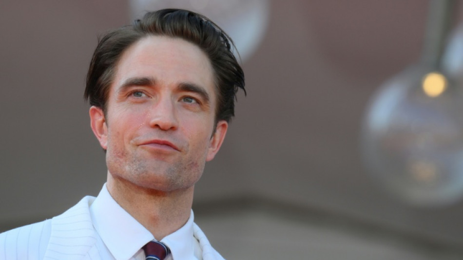  Robert Pattinson en cazapederastas y los secretos del regreso de Oasis sacuden la Mostra 