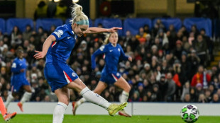 Carpenter strikes for Chelsea but Barca hold on for draw in Women's Champions League  