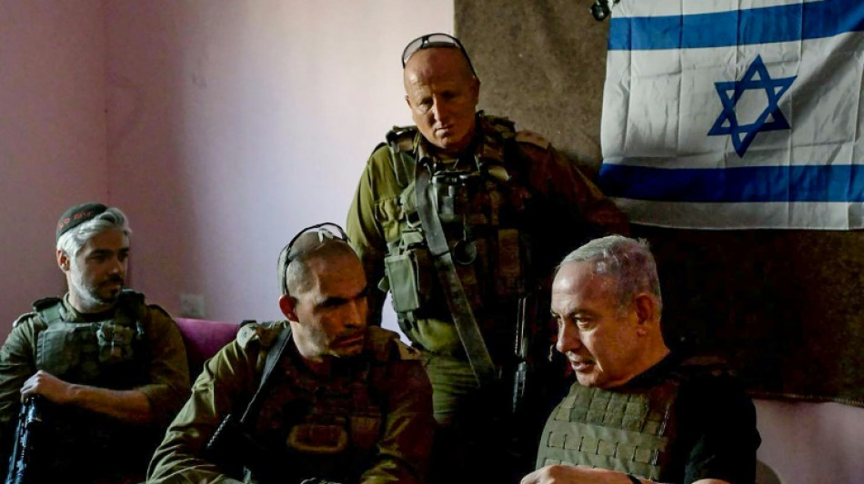14 israelische Geiseln und drei Ausländer an Rotes Kreuz übergeben