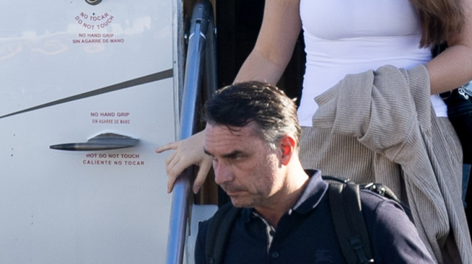  Flavio Bolsonaro est aux &Eacute;tats-Unis, apr&egrave;s avoir fui le Br&eacute;sil 