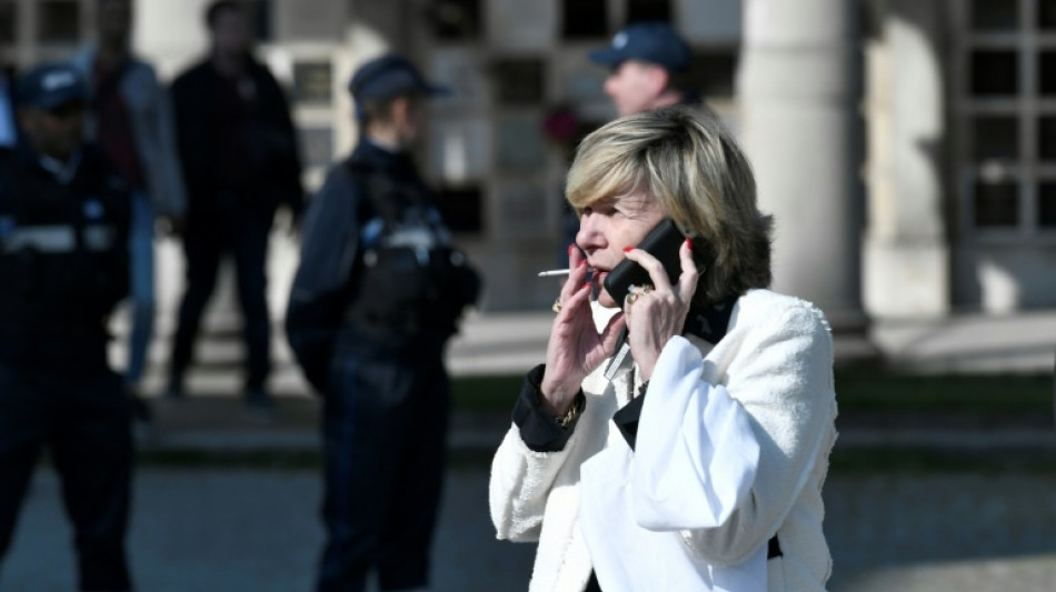 Un proc&egrave;s ordonn&eacute; pour l'ex-reine de la presse "people" "Mimi" Marchand, soup&ccedil;onn&eacute;e de chantage contre Karine Le Marchand