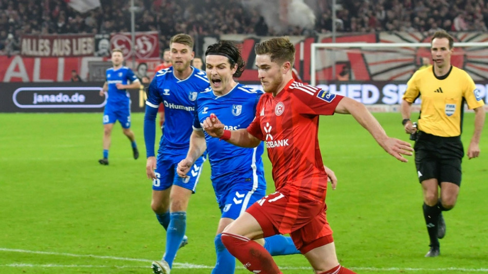 Fußball rückt in den Hintergrund: Magdeburg siegt in Düsseldorf